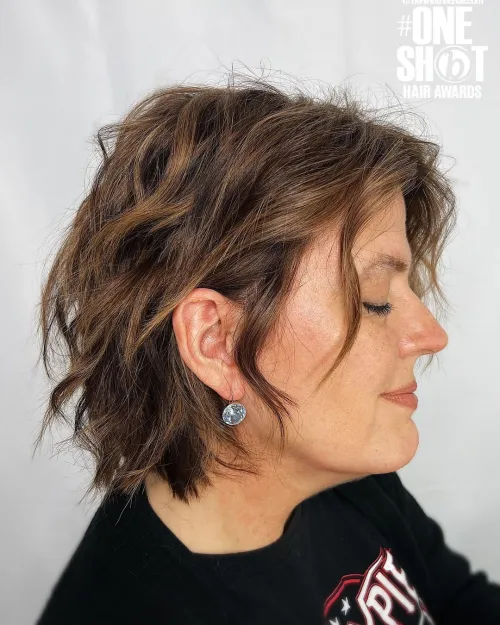 Valoviti paž za nisko održavanje, idealan za prirodan i opušten izgled.